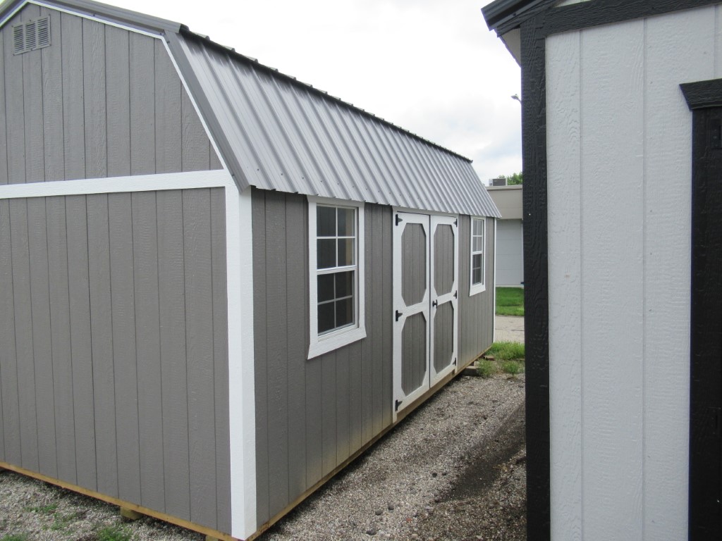 Side Lofted Barn